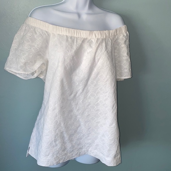 Banana Republic Tops - Banana Republic White Eyelet Off-Shoulder Top